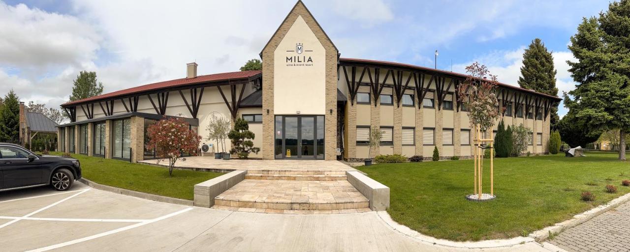 Milia Wine & Event Resort Dunajský Klátov 外观 照片